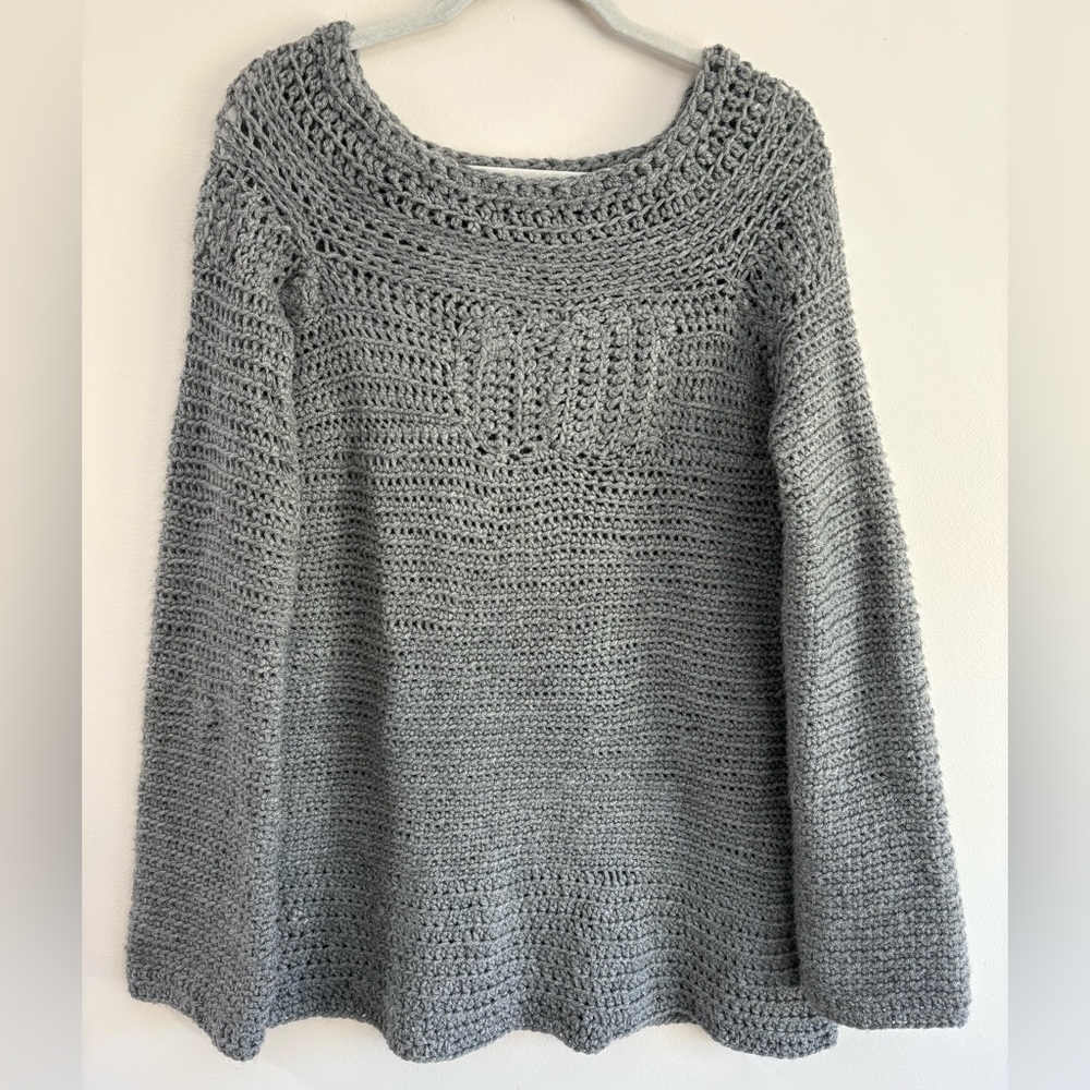 Handmade Women’s Crochet Round Neckline Gray Sweater Size Large